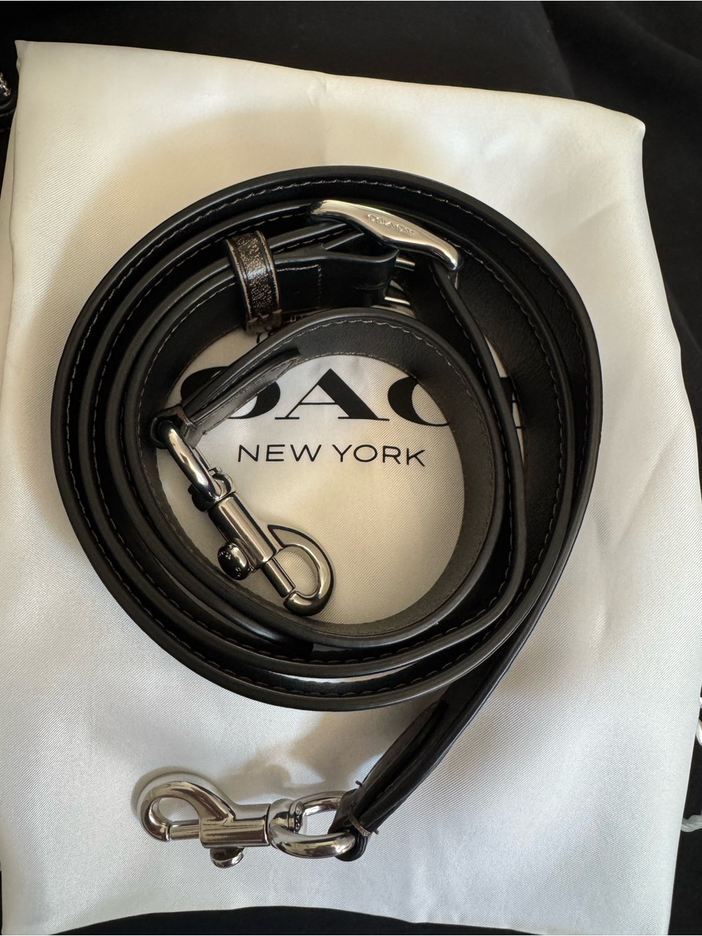 COACH Loved Leather set, Empire 28 and NY zip card case wallet - Picture 12 of 16